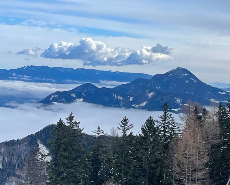 Bo Uršlja gora imela kapo ali ne? 