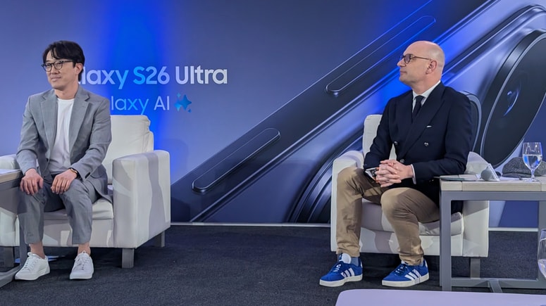 Won-Joon Choi, predsednik in glavni operativni direktor divizije Mobile eXperience (MX) pri Samsung Electronics in direktor marketinga Benjamin Braun.