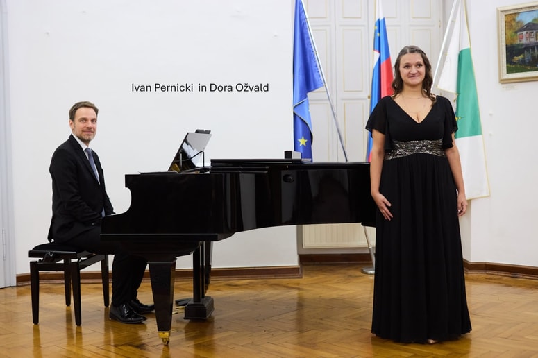 Ivan Pernicki in Dora Ožvald na koncertu v gradu Rače 