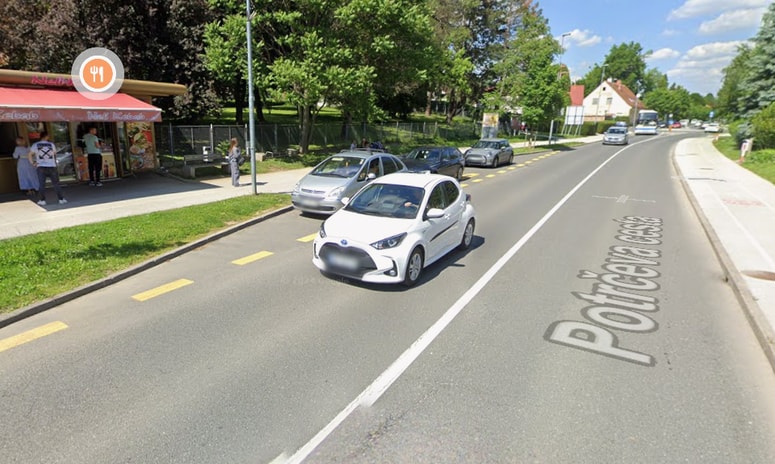 Izvajalec prevozov Arriva je občino že večkrat opozoril, da zaparkirano postajališče resno ogroža izvajanje prevozov, tudi šolskih prevozov učencev Osnovne šole Ljudski vrt. 