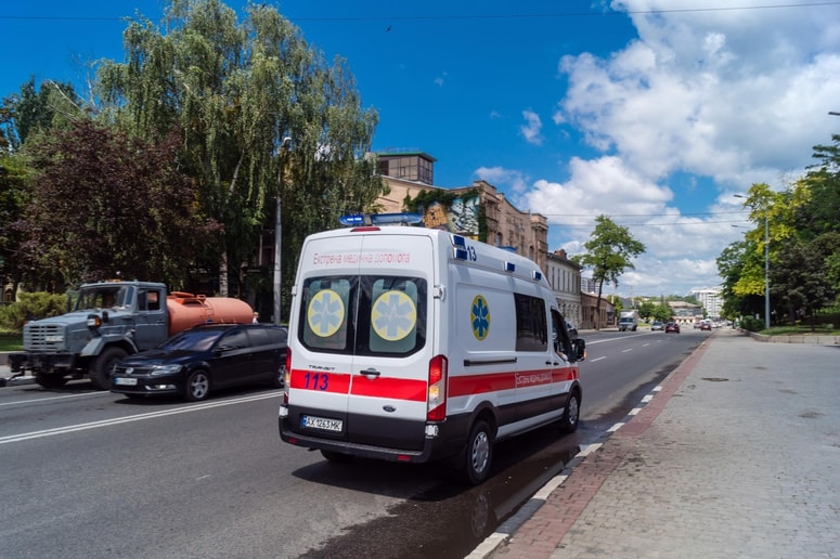 Reševalci so jo prepeljali na oddelek za reanimacijo v urgentni center, kjer ostaja pod stalnim nadzorom zdravnikov. Fotografija je simbolična. 