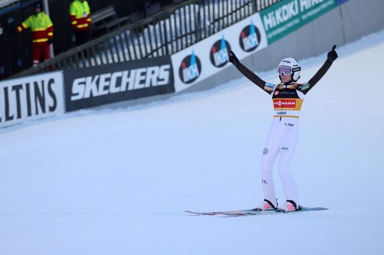 Nika Prevc se je prebila še do 16. zmage v sezoni.