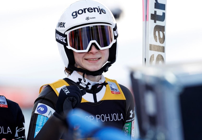 Glavna fotografija članka:Smučarske skakalke pred zgodovinskim izzivom: Prvič se bodo borile za to prestižno lovoriko