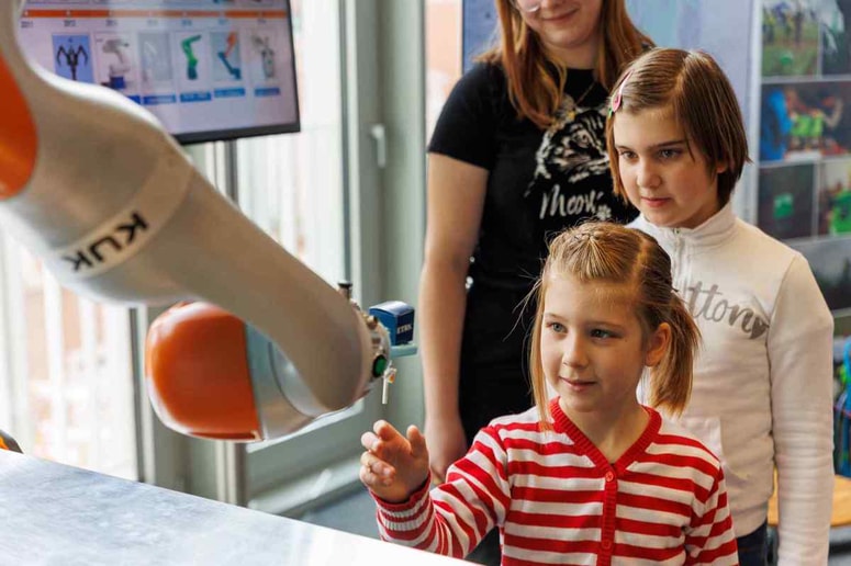 V Celju se začenja desetdnevni festival robotike in umetne inteligence 