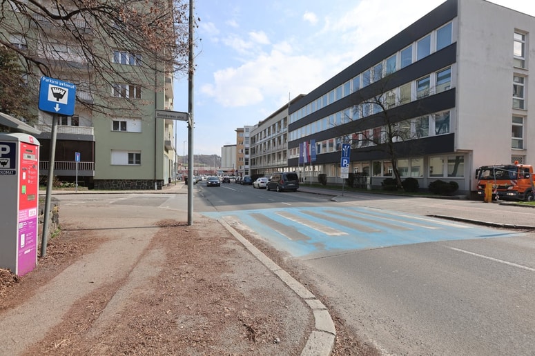 Radar v Kopitarjevi ulici bo stal v križišču z Dominkuševo ulico. 