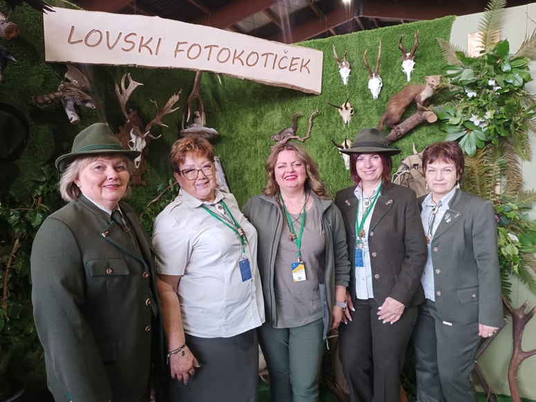 Na sejmu lovstva v Celju imajo svoj razstavni prostor tudi lovke; teh je okoli 700, v povprečju so veliko mlajše od lovcev. 