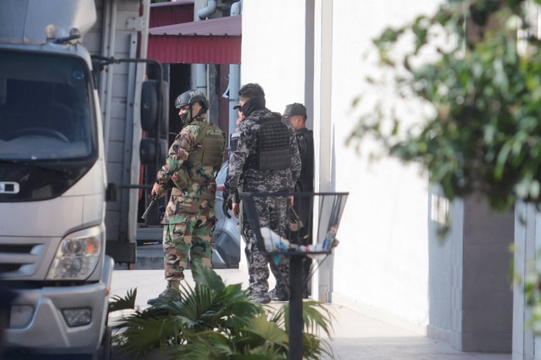 Svoje pošiljke drog je označil s "Kralj juga", kokain pa ukazal skriti v pošiljkah piškotov in soje, je v njegovem profilu iz leta 2024 zapisal časnik Washington Post.