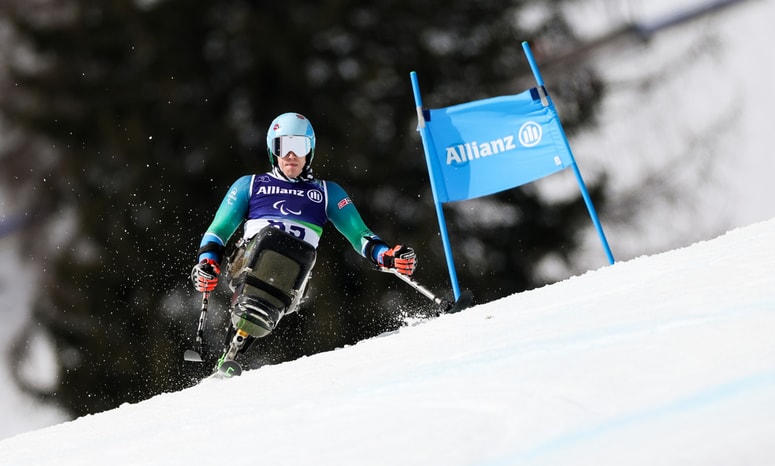 Glavna fotografija članka:Veleslalom za zgodovino in veselico s harmoniko