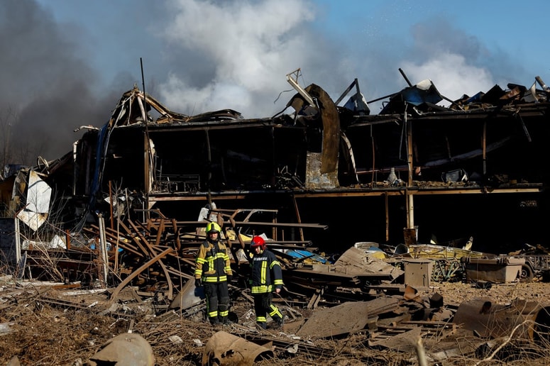 Po besedah guvernerja kijevske regije Mikole Kalašnika je bilo v napadih zadetih ali poškodovanih okoli 30 objektov, med njimi zasebne hiše, stanovanjski bloki, šole, vrtec ter infrastrukturni objekti.