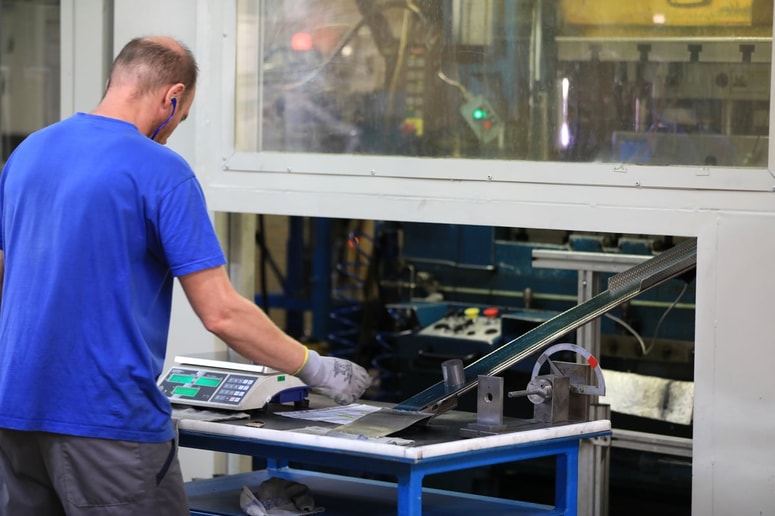 Razbremenitev dela je v fokusu več strank.
