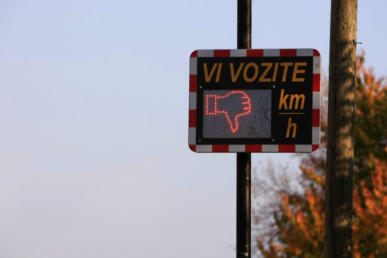 V Mariboru bodo v petek izvedli preventivno akcijo meritev hitrosti z mobilno napravo, s katero želijo voznike spodbuditi k bolj odgovorni vožnji.