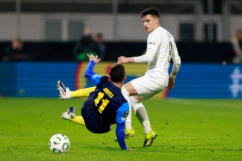 Glavna fotografija članka:Šport na TV