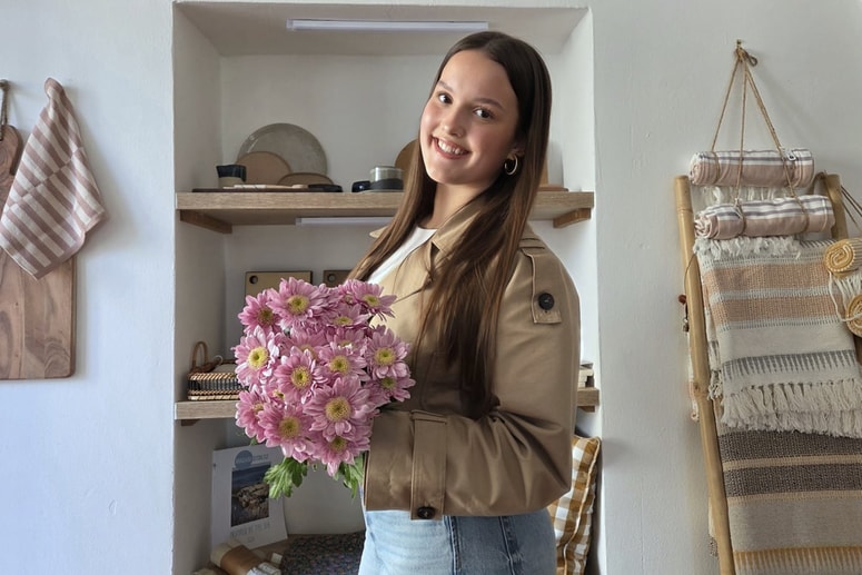 Eva Pak se v prostem času rada ukvarja z rožami. 