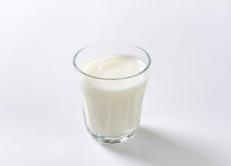 Mleko močno okrepi koristne mikroorganizme v tleh in deluje kot izjemno blago gnojilo.