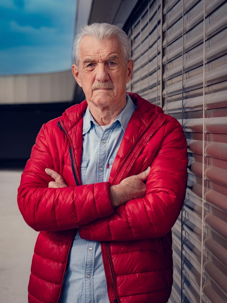 Slavko Bobovnik: "Včasih je samo politik Jelinčič vpil o ciganih ali igralec Godnič o tem, da je treba spet napolniti rov sv. Barbare. Danes to počnejo tisoči ljudi na spletu ..."