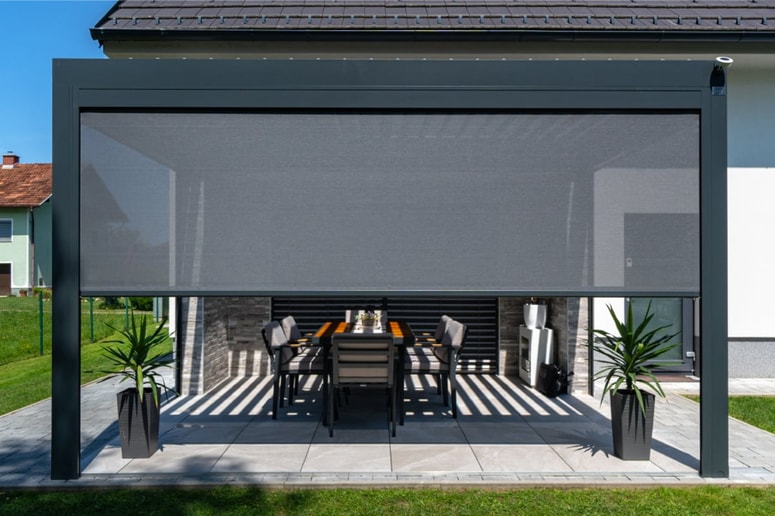 Glavna fotografija članka:Dekor senčila odpira nov salon v Mariboru