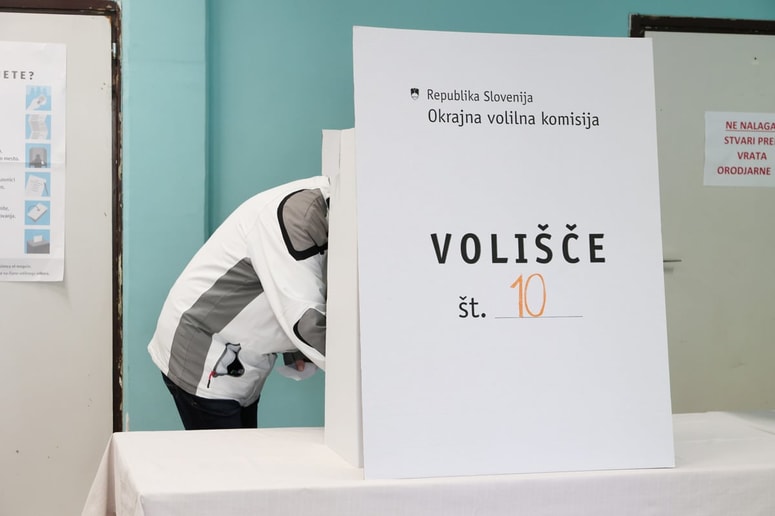 Glavna fotografija članka:Doslej 80 obvestil o domnevnih kršitvah volilnega molka