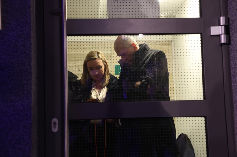 Janez Janša s predstavnico SDS za medije Kristino Hacin.