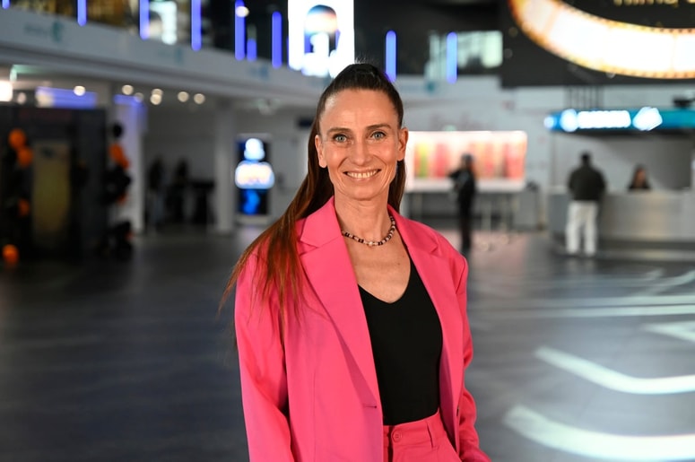 Alenka Tetičkovič: "Pred Našo malo kliniko sem že veliko ustvarjala; v neodvisnih gledališčih, v monodramah, v otroških in mladinskih predstavah."