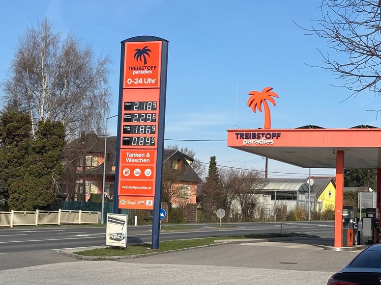 Takšne so današnje cene goriva v Predingu, kraju, ki leži približno 25 kilometrov od mejnega prehoda Šentilj.