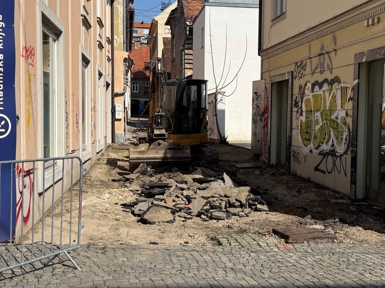 Obnova historičnega prehoda v Barvarski ulici