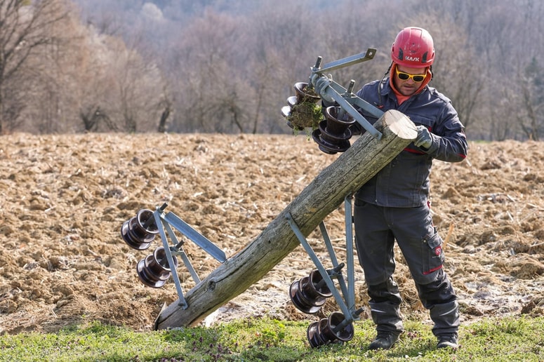 Glavna fotografija članka:Elektro Maribor opozarja: Zaradi močnega vetra možne motnje v oskrbi z elektriko