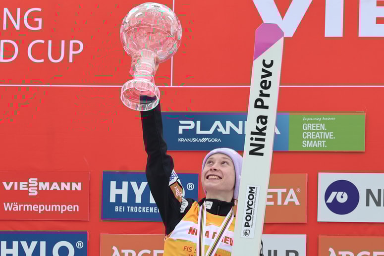 Glavna fotografija članka:(FOTO) Nika Prevc po norem vikendu v Planici: Postavila je rekord, a ga še ni utegnila niti pogledati