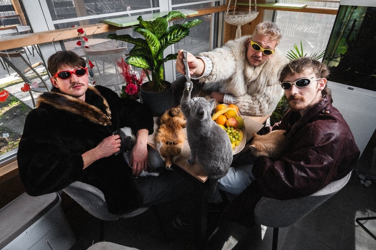 DEMM so Urban Kavkler (vokal), Marko Brglez (bobni) in Jan Kolbič (kitara) 