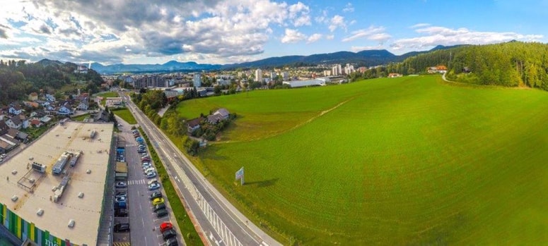 Travnik, poimenovan Zlati grič, bi v Velenju radi spremenili v novo naselje. Pričakujejo, da bo investitor v šestih letih od nakupa zemljišča zgradil naselje. 