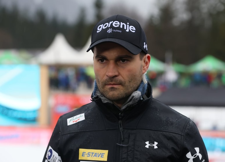 Robertu Hrgoti počasi ne bo preostalo drugega, kot da podaljša sodelovanje s Smučarsko zvezo Slovenije. Ali pa nas pričakuje kakšen šokanten preobrat?