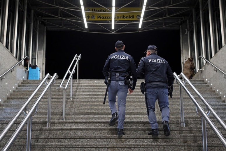 Glavna fotografija članka:Italijanska policija aretirala neapeljskega mafijskega šefa na begu