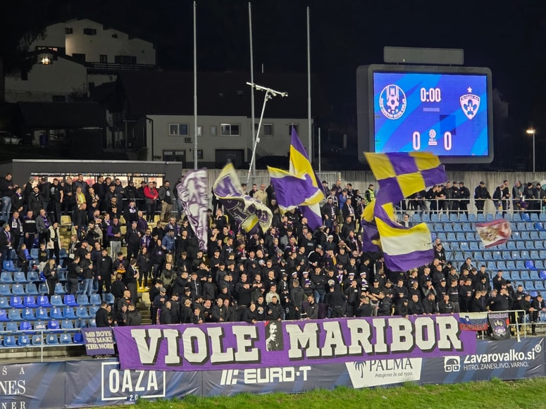 Mariborski navijači so klubu pridelali 11.900 evrov kazni. 