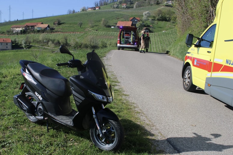 Glavna fotografija članka:(FOTO) 14-letnik z mopedom trčil v 13-letnika, končalo se je s hudimi poškodbami