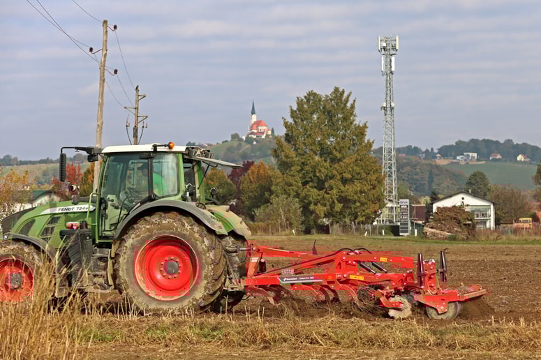 Glavna fotografija članka:Vroča delovna mesta v Mariboru in okolici: Kdo zaposli traktorista in kdo gospodinjsko pomočnico?