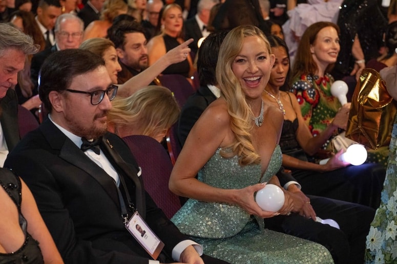 Njena vizažistka je razkrila serum, ki ga obožujejo tudi drugi kupci.