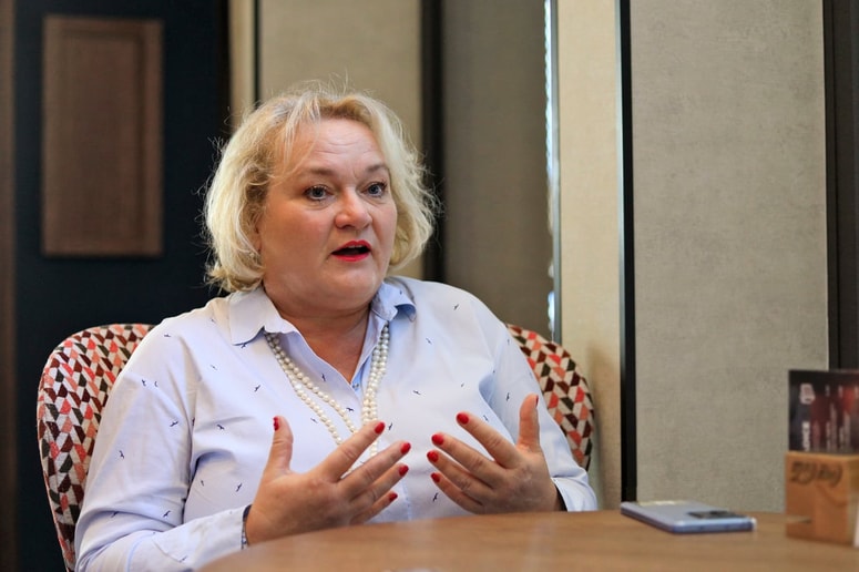 Karin Jurše, Gibanje Svoboda, je odstopila, ker stranka ni želela zahtevati odstopa župana Arsenoviča.