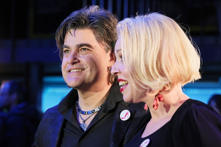 Časa za skupno srečo bo odslej več. 