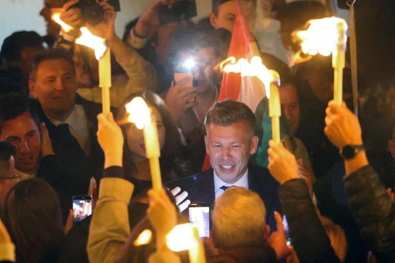 Péter Magyar je na parlamentarnih volitvah dosegel prepričljivo zmago. 