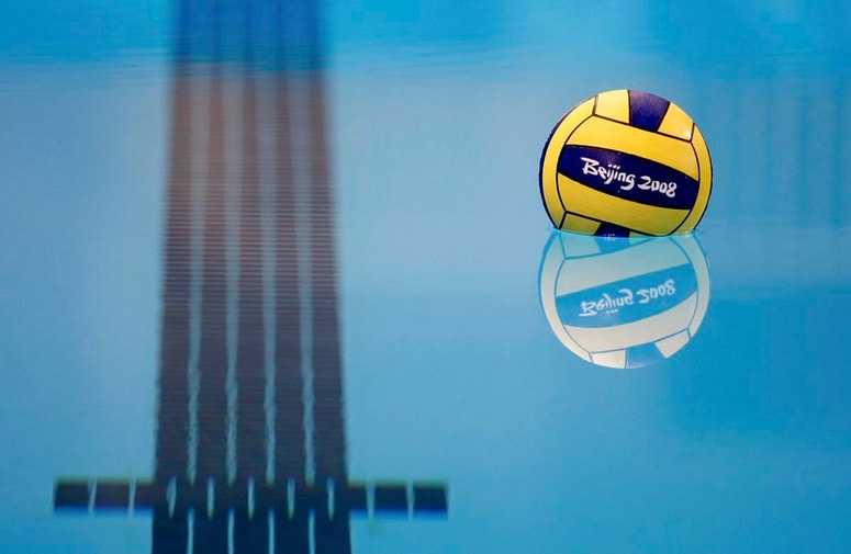 Mikić je tudi sam treniral vaterpolo.