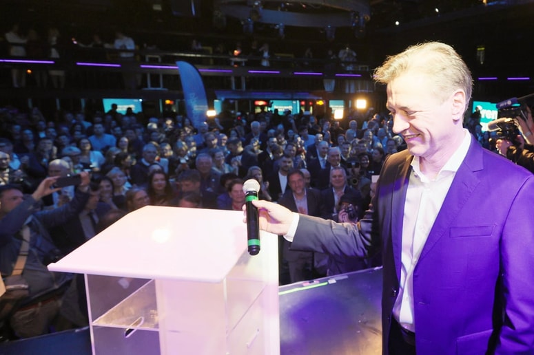 Štab Gibanja Svoboda na večer parlamentarnih volitev. 