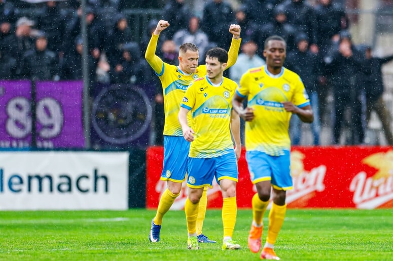 Josip Iličić je izkoristil enajstmetrovko za 1:0.