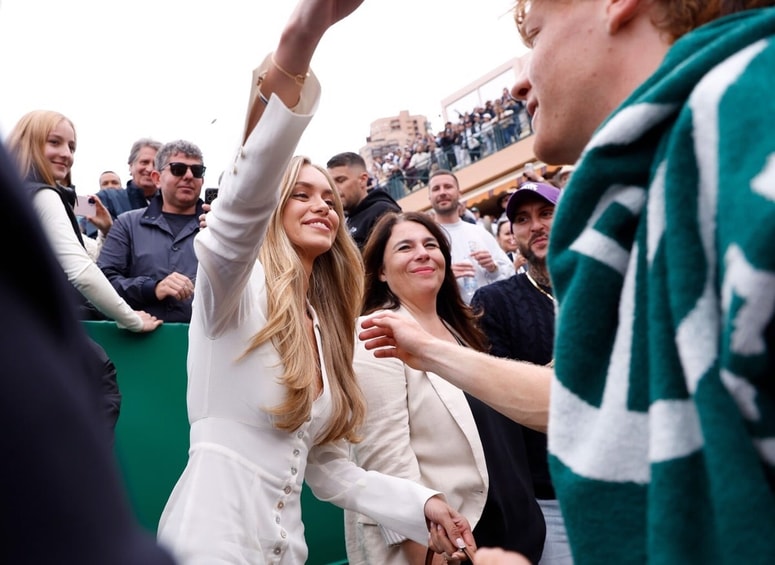 Monte Carlo. Jannik Sinner in Laila Hasanović ljubezni ne skrivata več. 