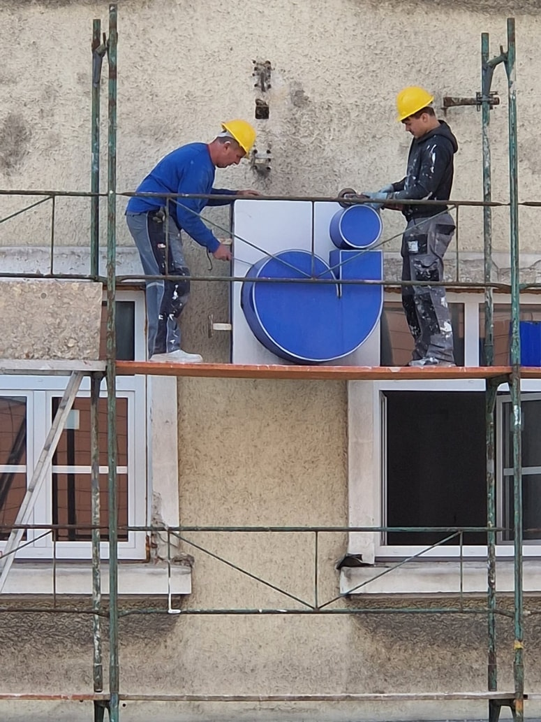 Glavna fotografija članka:Simbol industrijske dobe v Mariboru tik pred izginotjem, rešil ga je hiter klic sprehajalke