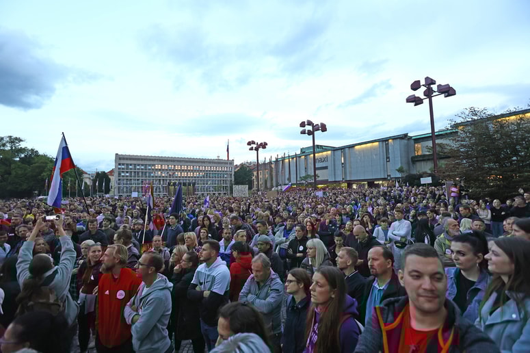 Proteste proti ukrepom vlade Janeza Janše je spodbujal Zoran Stevanovič.
