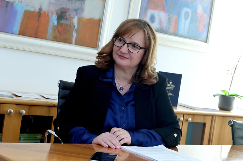 Simona Drenik Bavdek: "Ta moj začetek je poln spoznavanja stisk ljudi, pomanjkljivosti sistema in hkrati izjemnega dela, ki ga opravlja civilna družba."   