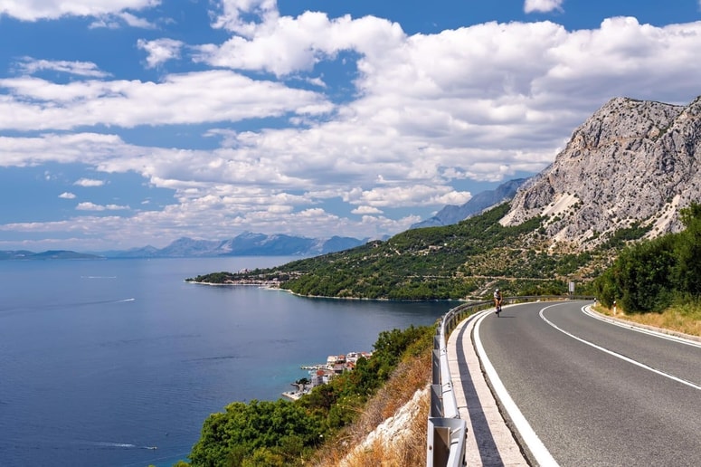 Preden napolnite rezervoar, preverite, koliko vas dejansko stane pot do Zadra, Splita in Pulja. 