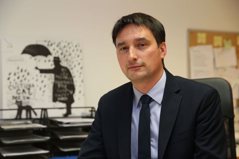 To funkcijo zdaj kot prvi iz Slovenije opravlja Jaka Brezigar, ki pa mu mandat poteče 28. julija.
