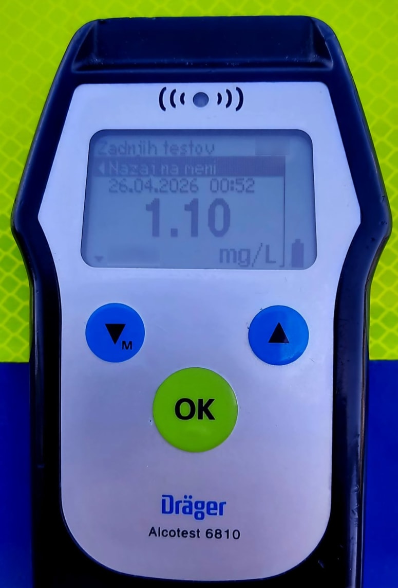 Glavna fotografija članka:Osemnajstletnik pijan trčil v traktor, policija bo ukrepala proti obema voznikoma