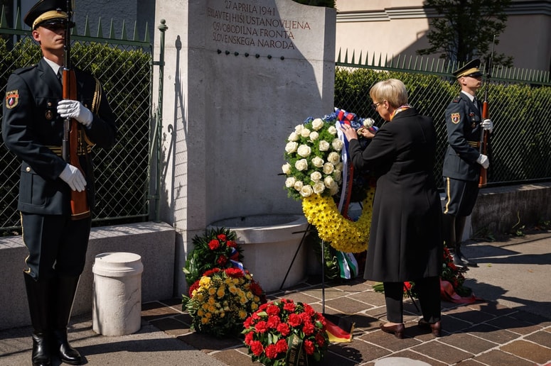 Glavna fotografija članka:(FOTO) Predsednica Pirc Musar: Slovenci smo vedno znali odločno stopiti skupaj in ubraniti svoje temeljne pravice