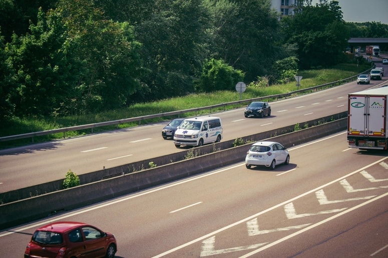 Novost velja za vozila z največjo dovoljeno maso med 2,5 in 3,5 tone ter izvajajo mednarodni prevoz. Fotografija je simbolična. 